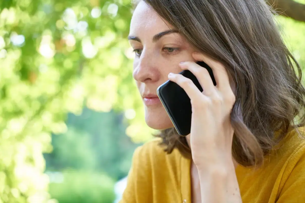 Customer calling Mission Viejo Locksmith for fast local help
